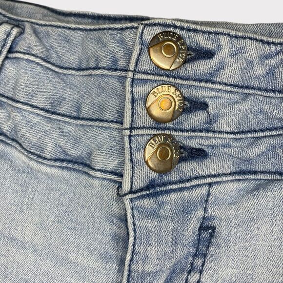 Blue spice super stretch jean short - Picture 5 of 8